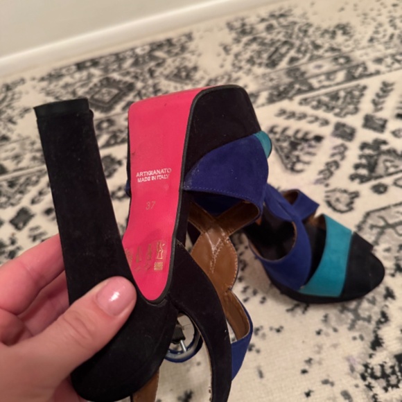 High heels - Picture 3 of 7